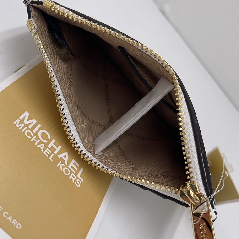 Michael Kors Jet Set Travel Medium Leather Zip Around Card Case
Optic White 
NWT - Picture 15 of 16